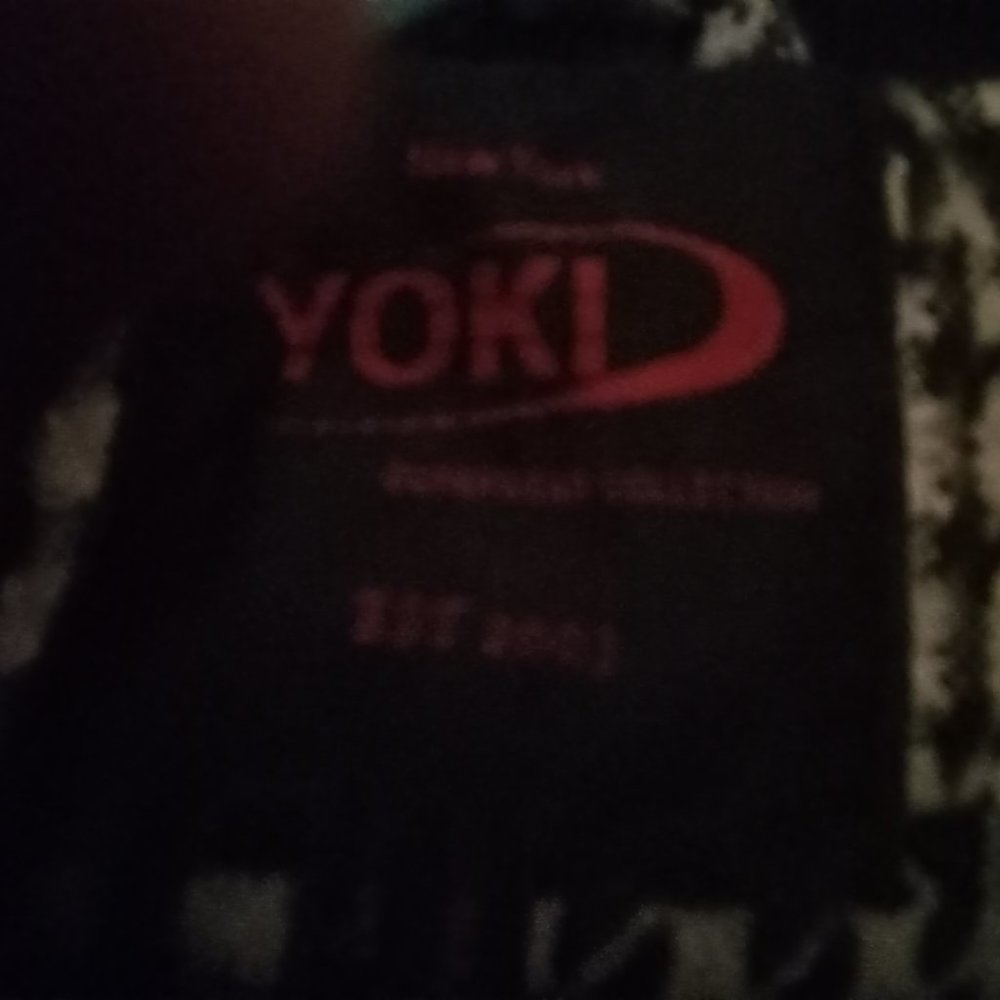 Stylish Spring Jacket - Picture 3 of 5